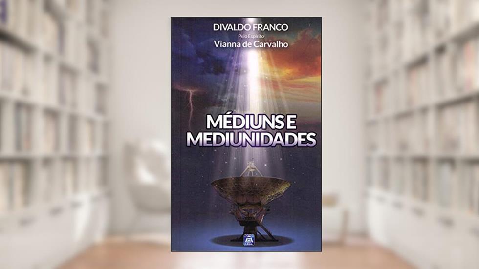 Médiuns e Mediunidades, do autor Capa Comum