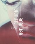 Ler Claudia Andujar: No lugar do outro / In the place of the other (Edição bilíngue - Português / Inglês), do autor Claudia Andujar Ler Claudia Andujar: No lugar do outro / In the place of the other (Edição bilíngue - Português / Inglês), do autor Claudia Andujar